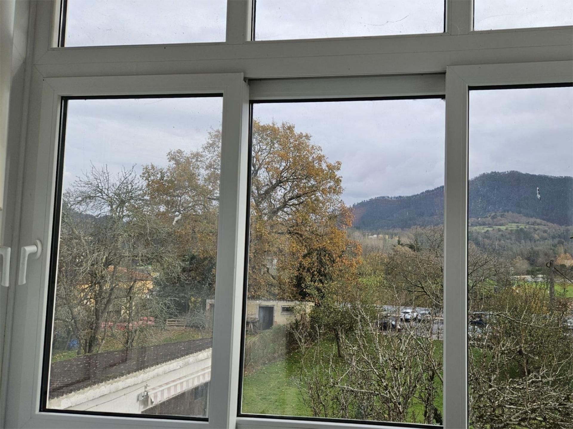 Piso en venta en Calle Argüelles, 47, Parres Vista exterior de Piso en venta en Parres