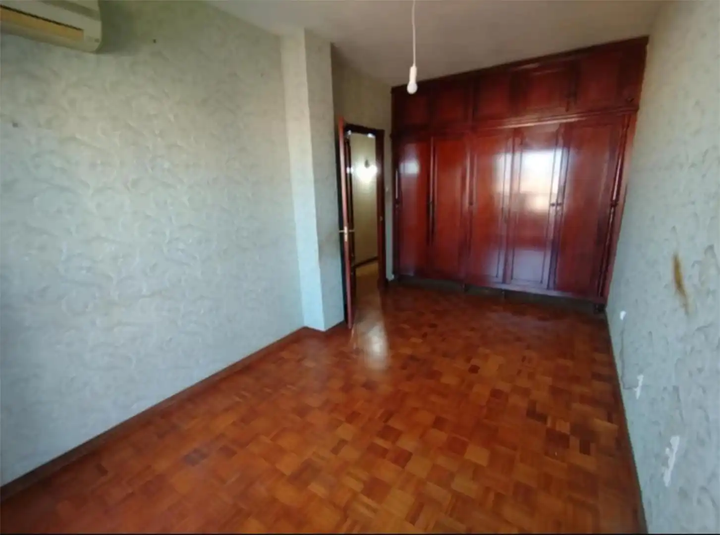Dachboden zum Verkauf in Calle Santa Cruz de Tenerife, Asdrúbal - Bahía Blanca Schlafzimmer von Dachboden zum Verkauf in Cádiz mit Klimaanlage, Heizung und Parkett