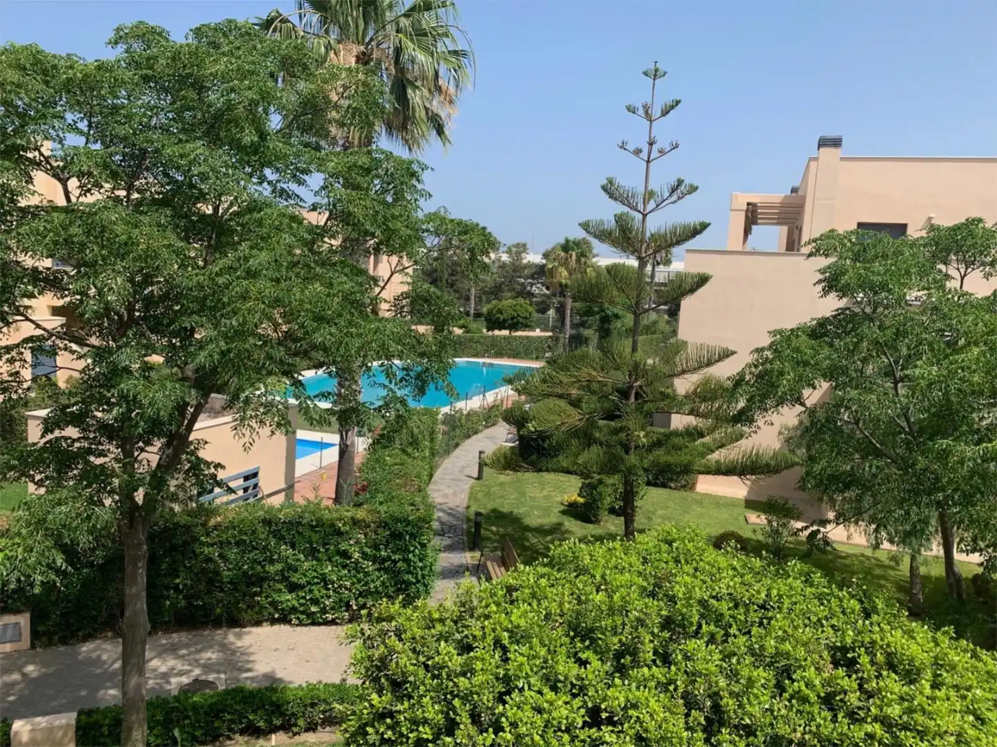 Flat for sale in Calle Beethoven, 4, Las Tres Piedras - Costa Ballena Swimming pool of Flat for sale in Chipiona with Air Conditioner, Terrace and Swimming Pool