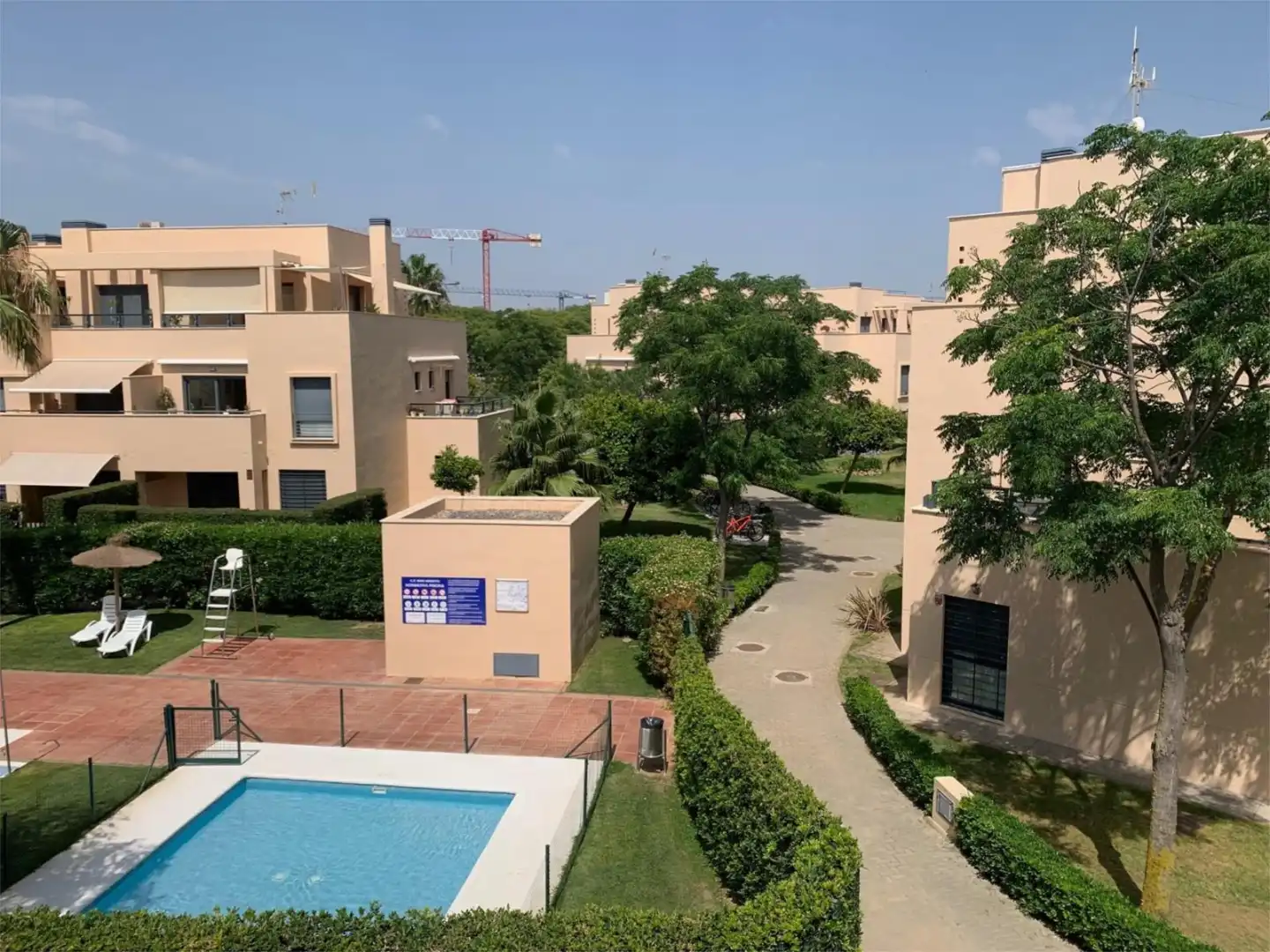 Flat for sale in Calle Beethoven, 4, Las Tres Piedras - Costa Ballena Exterior view of Flat for sale in Chipiona with Air Conditioner, Terrace and Swimming Pool