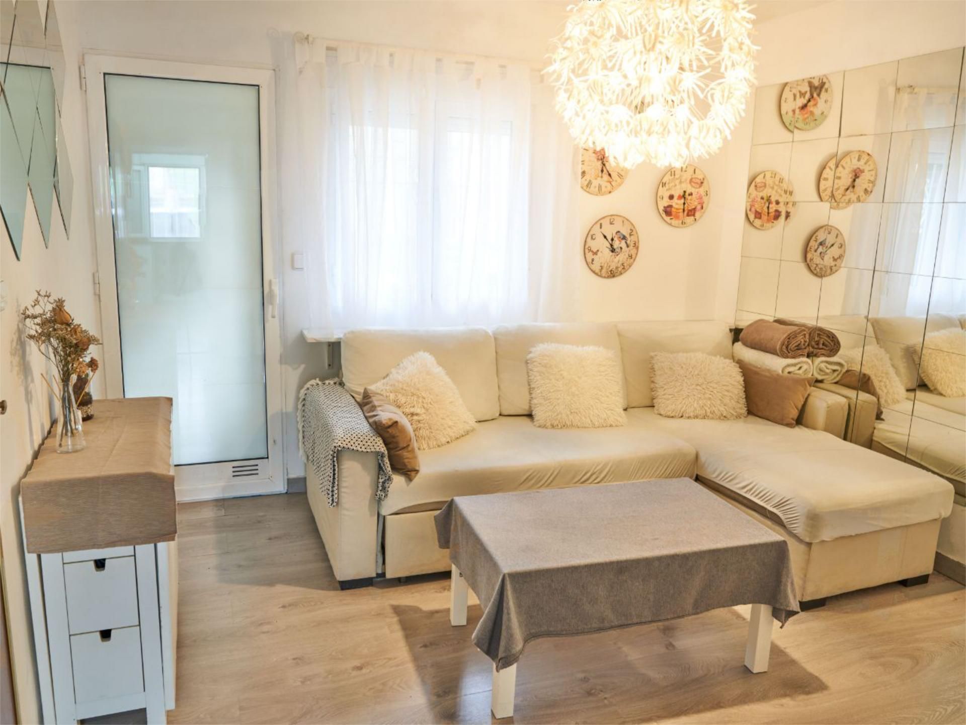 Living room of Flat for sale in  Madrid Capital  with Balcony