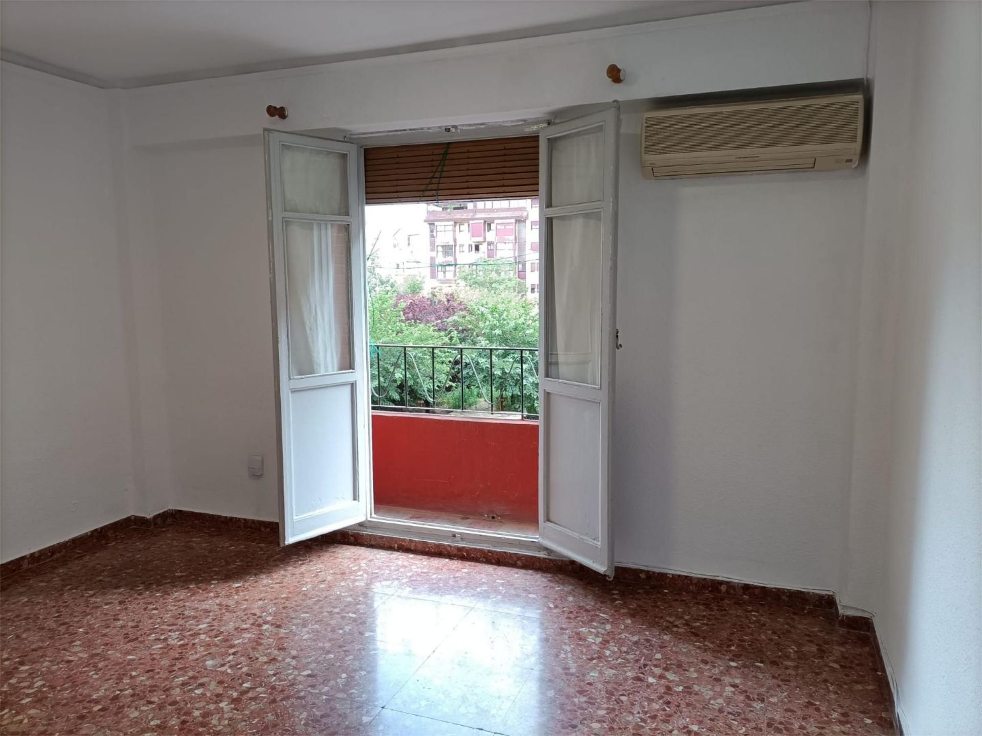 Flat for sale in Carrer de Mariano Ribera, 10, Barrio de Patraix Bedroom of Flat for sale in Valencia Capital with Balcony