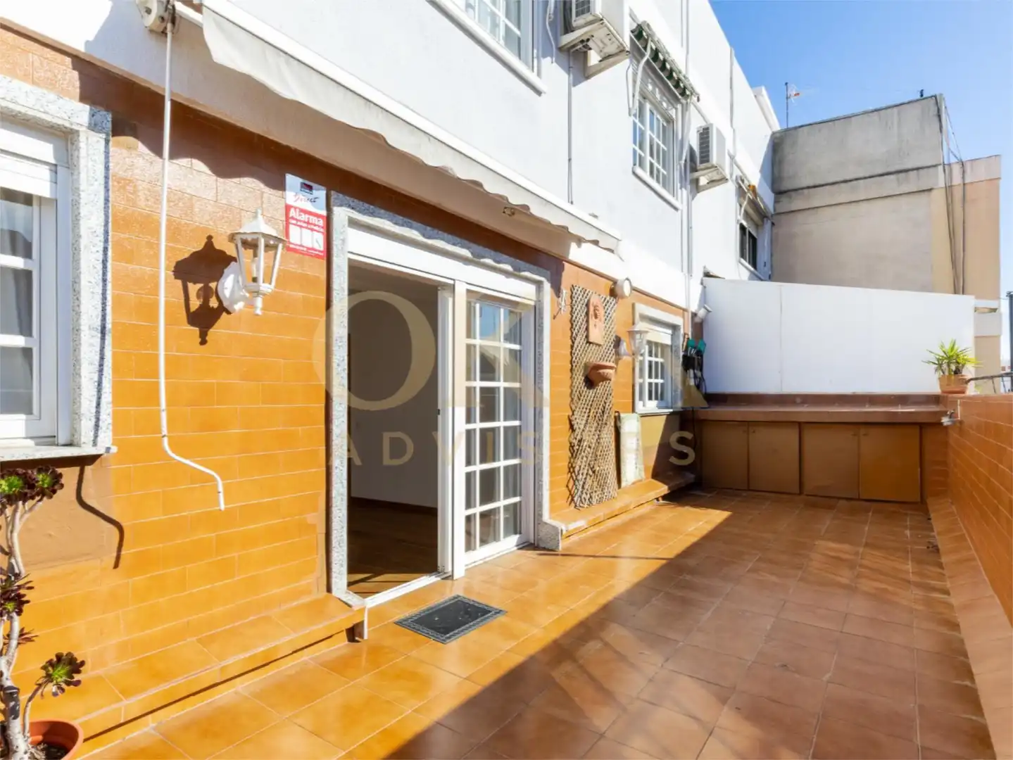 Außenansicht von Maisonette zum Verkauf in  Valencia Capital mit Klimaanlage, Terrasse und Balkon