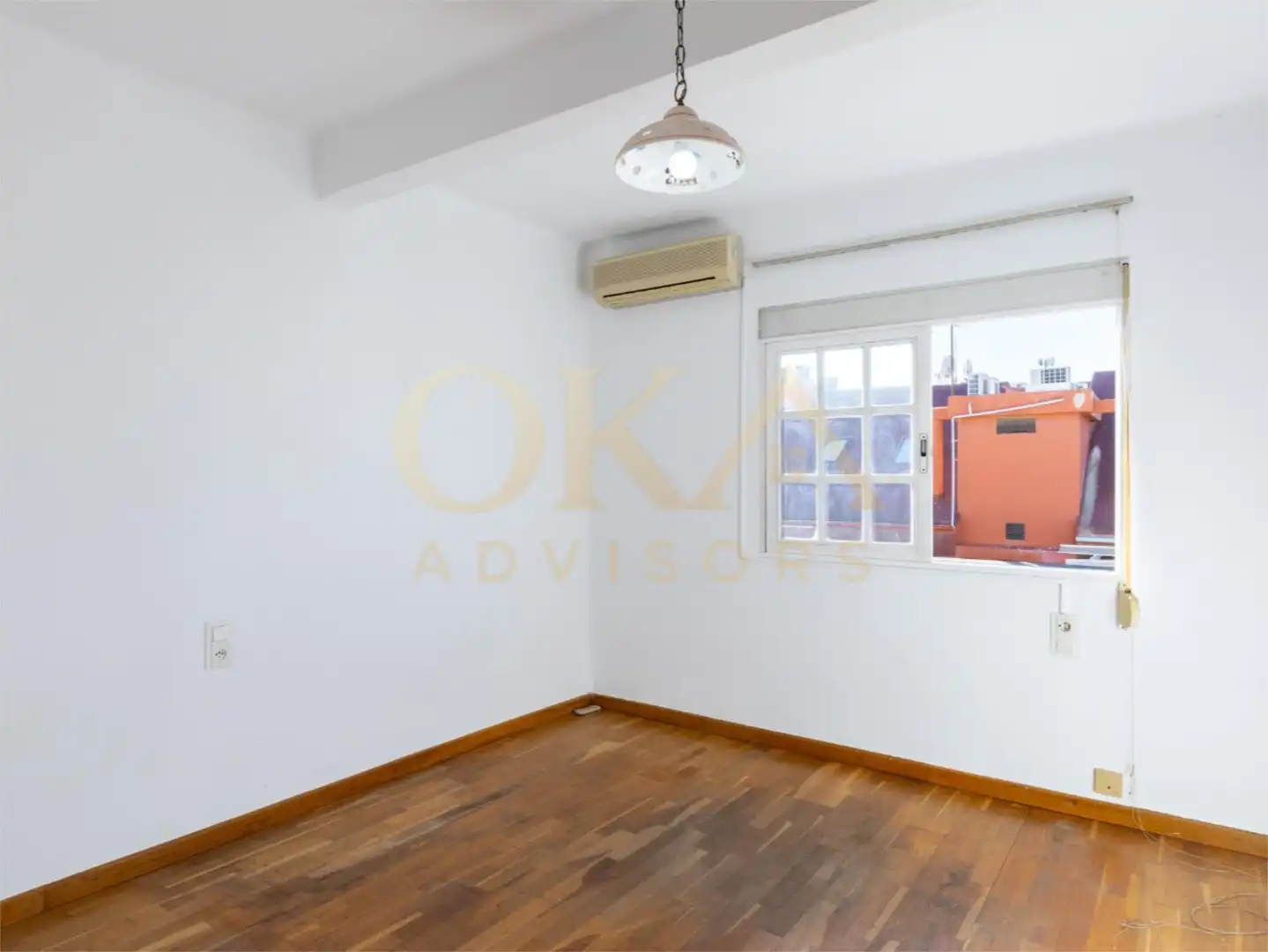 Maisonette zum Verkauf in  Valencia Capital mit Klimaanlage, Terrasse und Balkon