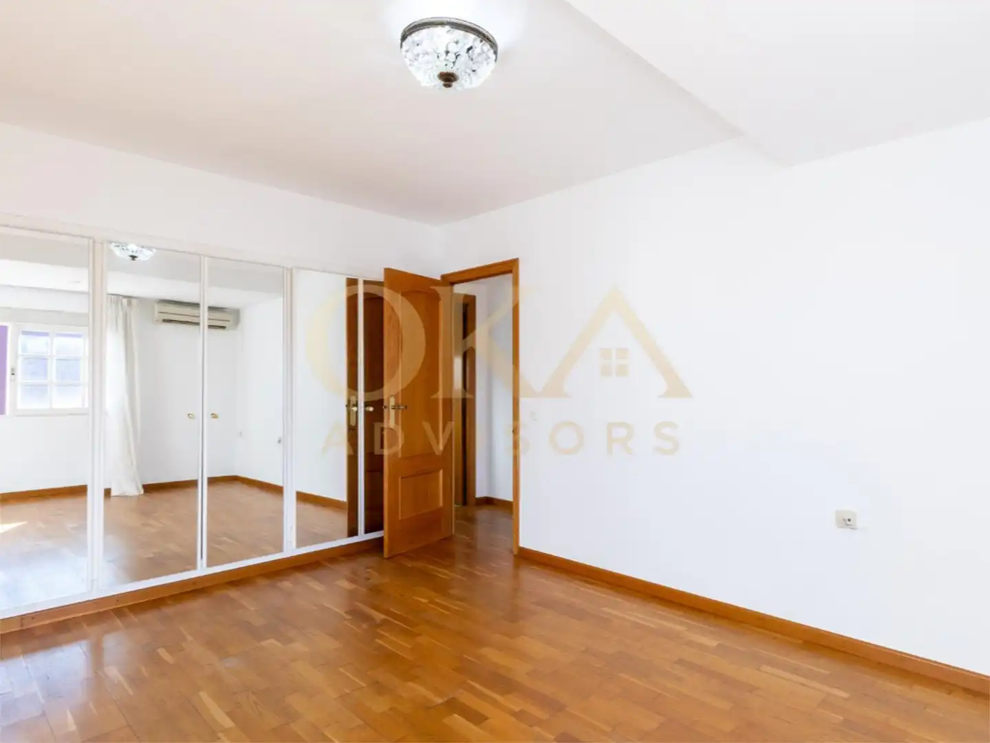 Schlafzimmer von Maisonette zum Verkauf in  Valencia Capital mit Klimaanlage, Terrasse und Balkon
