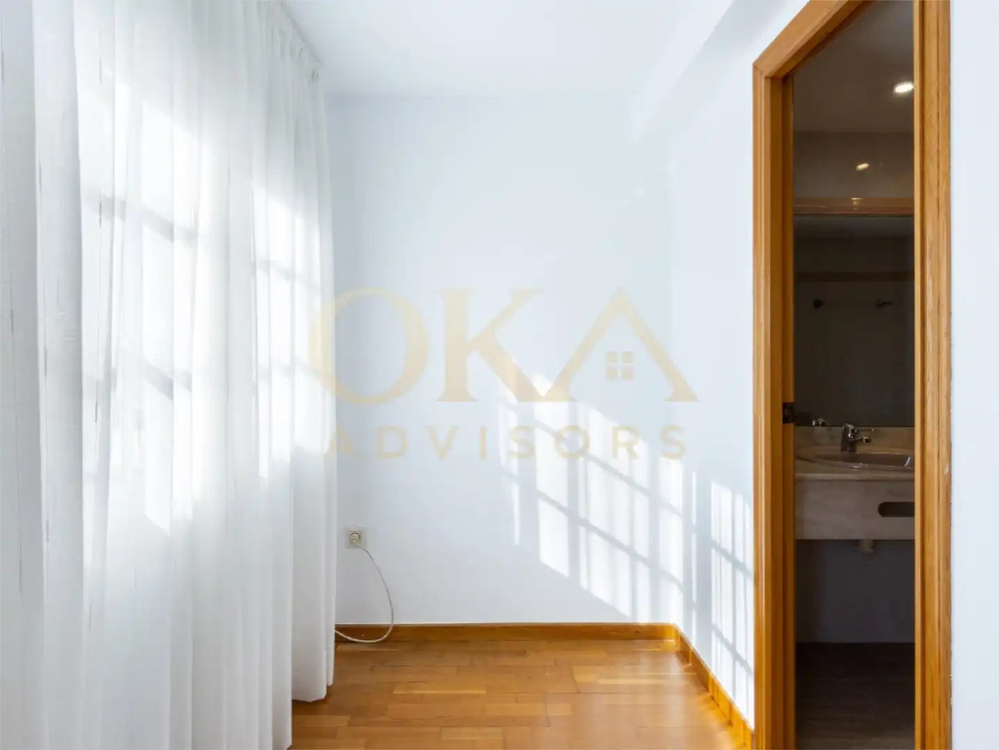 Schlafzimmer von Maisonette zum Verkauf in  Valencia Capital mit Klimaanlage, Terrasse und Balkon