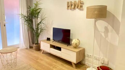 Flat to rent in Carrer de Ramon Rocafull, 94, El Carmel, Barcelona - image 3 Photo 3 of Flat to rent in Carrer de Ramon Rocafull, 94, El Carmel, Barcelona