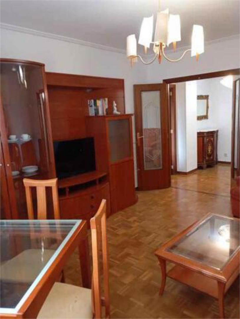 Pis en venda a Txagorritxu Sala d'estar de Pis en venda en Vitoria - Gasteiz amb Calefacció, Jardí privat i Terrassa