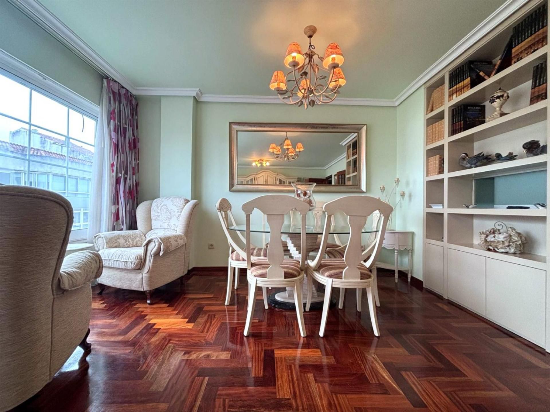 Apartament de lloguer a Rúa Carabela a Pinta, 5, Baiona Menjador de Apartament de lloguer en Baiona amb Moblat, Aparcament comunitari i Videoporter