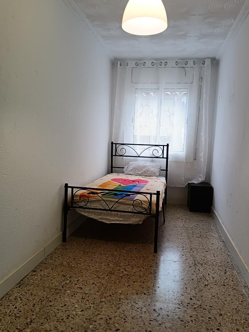 Flat to share in Carrer Barcelona Centre, 17, Montcada Centre - La Ribera Bedroom of Flat to share in Montcada i Reixac with Video intercom