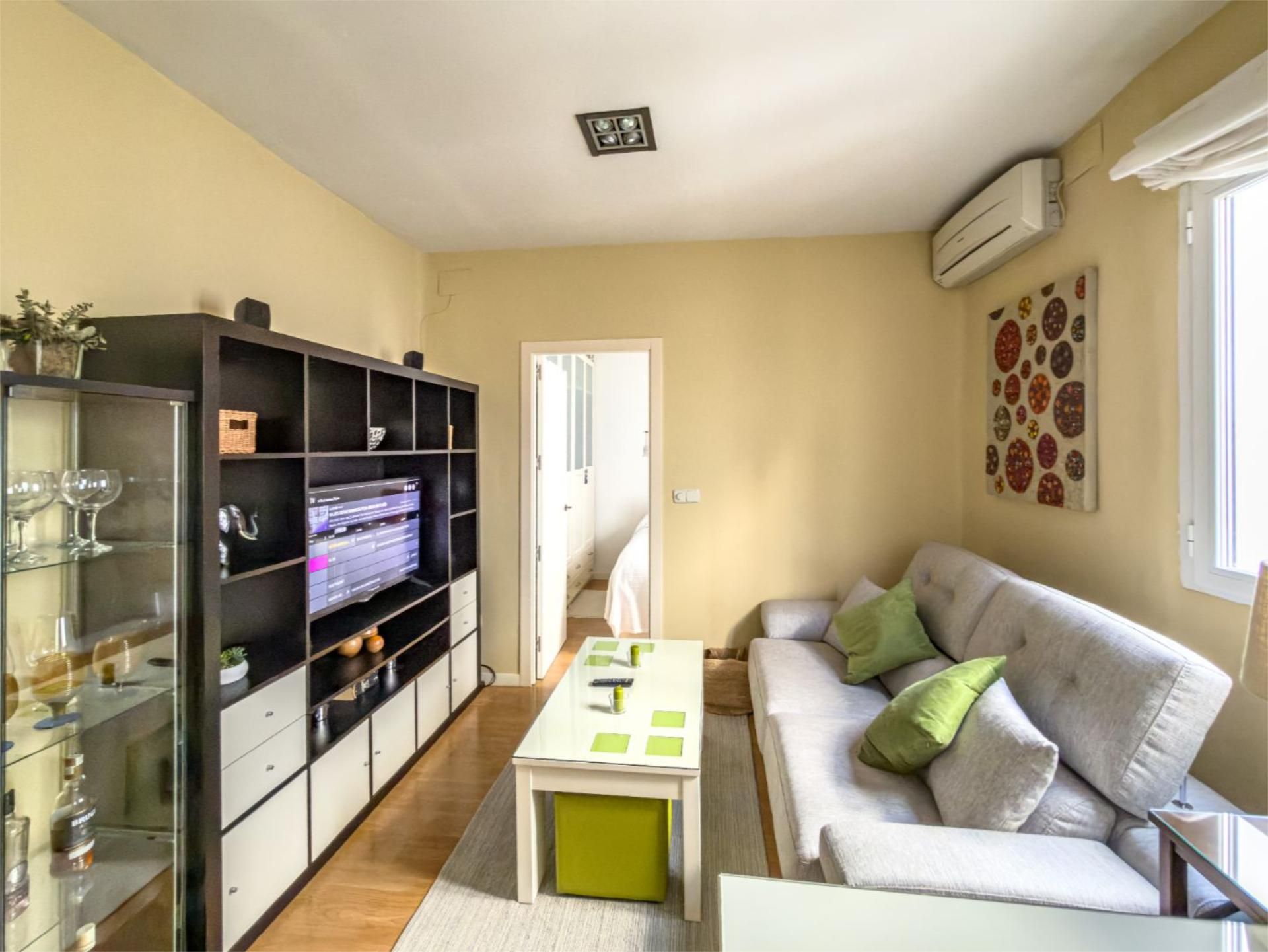Flat for sale in Calle de la Arquitectura, 26, Acacias Living room of Flat for sale in Madrid Capital with Air Conditioner, Heating and Furnished