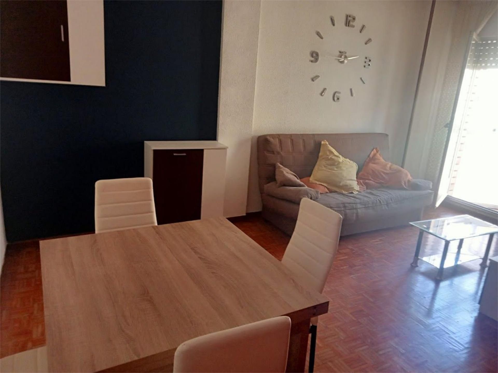 Living room of Flat to rent in  Logroño  with Heating, Parquet flooring and Storage room