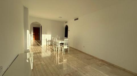 Flat to rent in Calle Alcalá Galiano, 40, Los Pacos, Málaga - image 2 Photo 2 of Flat to rent in Calle Alcalá Galiano, 40, Los Pacos, Málaga