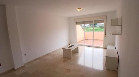 Foto 2 de Pis de lloguer a Calle Alcalá Galiano, 40, Los Pacos, Fuengirola