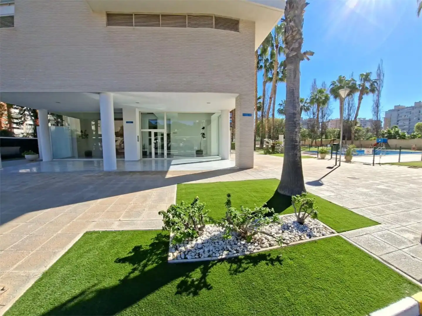 Vista exterior de Àtic en venda en Alicante / Alacant amb Aire condicionat, Calefacció i Terrassa