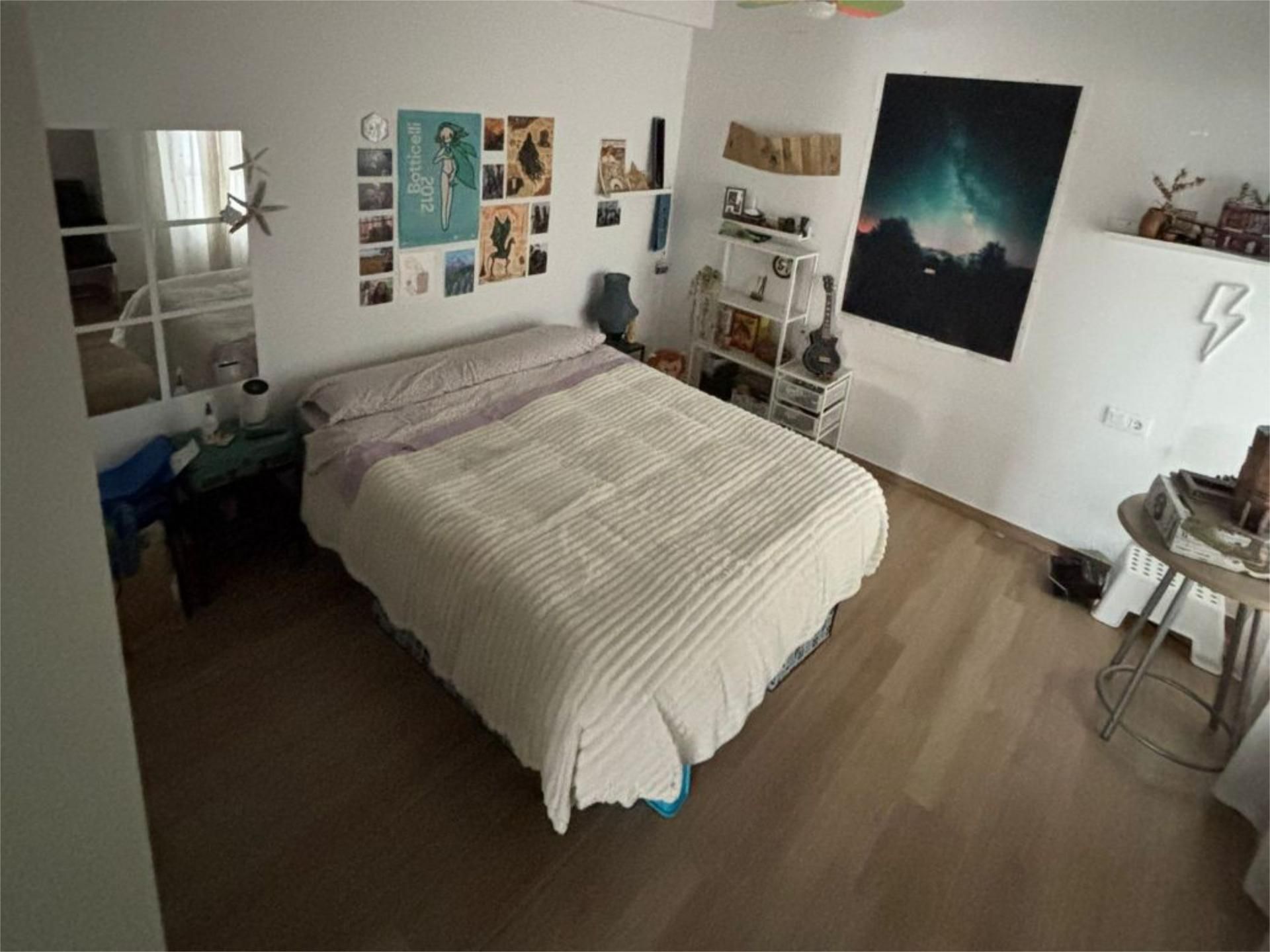 Pis per a compartir a Plaza de Colón, 4, Zona Centro Dormitori de Pis per a compartir en Córdoba Capital amb Aire condicionat, Calefacció i Moblat