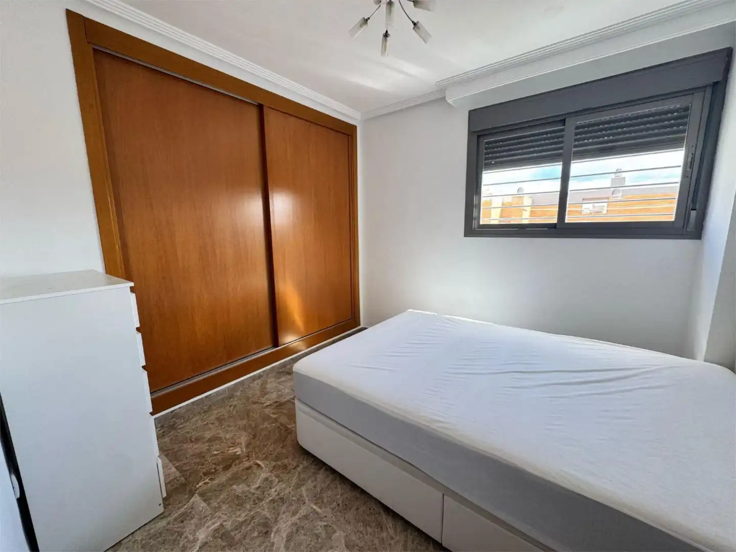 Ático en venta en Calle María Casares, 3, El Cónsul - Ciudad Universitaria - El Romeral Habitación de Ático en venta en Málaga con Aire acondicionado, Calefacción y Jardín privado
