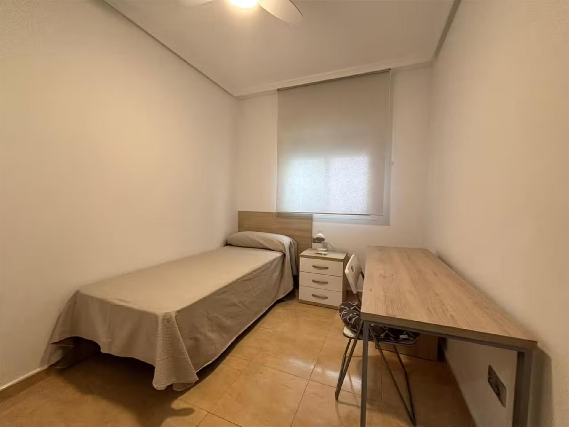 Flat to rent in Avenida General, 39, Casco Histórico de Barajas Bedroom of Flat to rent in Madrid Capital with Air Conditioner