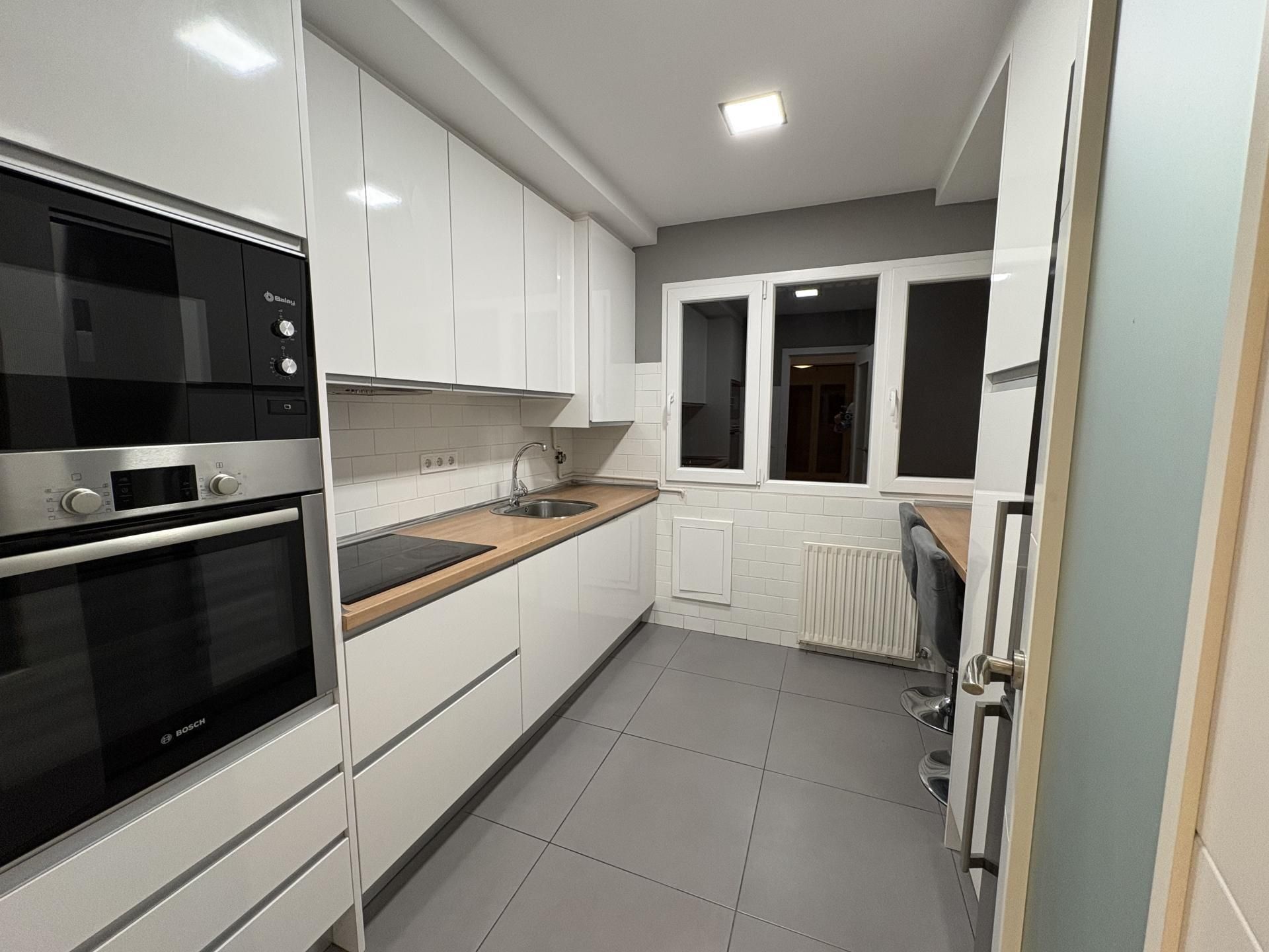 Flat to rent in Calle de Amaniel, 8, Universidad - Malasaña Kitchen of Flat to rent in Madrid Capital with Air Conditioner, Heating and Private garden