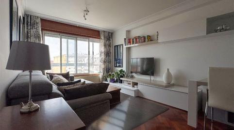 Piso en venta en Avenida de Castelao, 50, Coia, Pontevedra - imagen 2 Foto 2 de Piso en venta en Avenida de Castelao, 50, Coia, Pontevedra