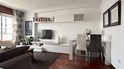 Piso en venta en Avenida de Castelao, 50, Coia, Pontevedra - imagen 4 Foto 4 de Piso en venta en Avenida de Castelao, 50, Coia, Pontevedra