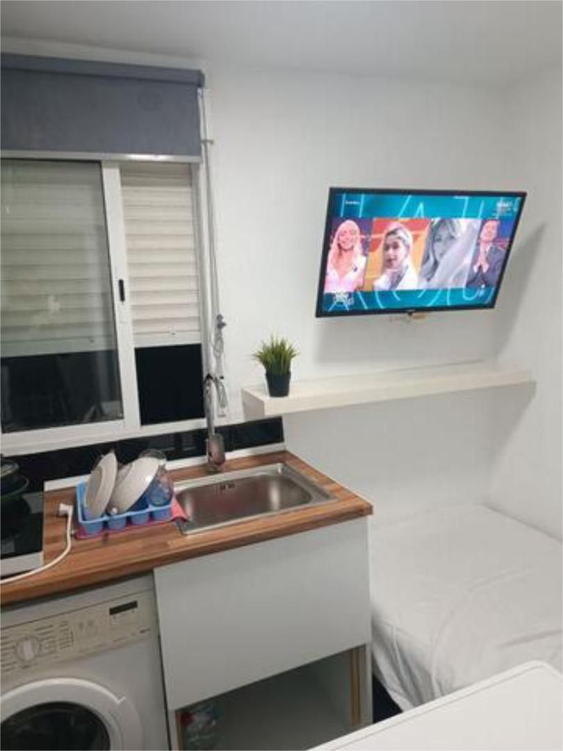 Apartamento de alquiler en Churriana - El Pizarrillo - La Noria-Guadalsol Cocina de Apartamento de alquiler en Málaga Capital con Terraza y Se aceptan mascotas