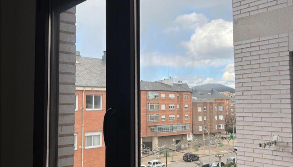 Flat for sale in Avenida de Portugal, 96, Flores de Sil - La Placa, León - image 1 Photo 1 of Flat for sale in Avenida de Portugal, 96, Flores de Sil - La Placa, León