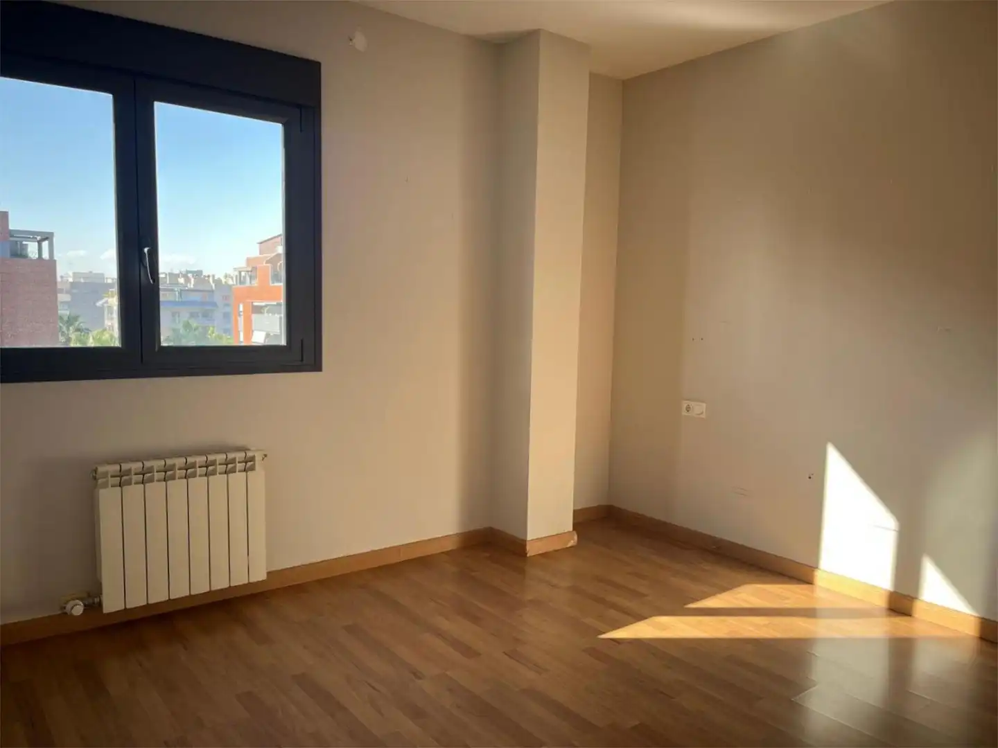 Piso de alquiler en Calle Emir, 17, Parque Lagos Habitación de Piso de alquiler en Granada con Aire acondicionado, Calefacción y Parquet