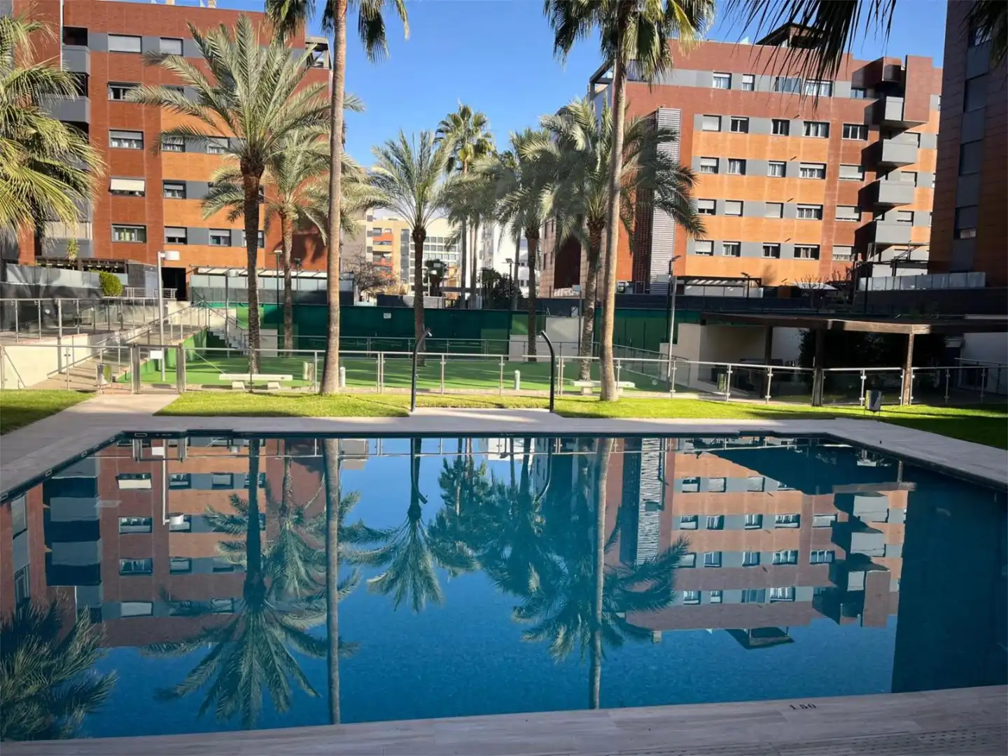 Piso de alquiler en Calle Emir, 17, Parque Lagos Piscina de Piso de alquiler en Granada con Aire acondicionado, Calefacción y Parquet