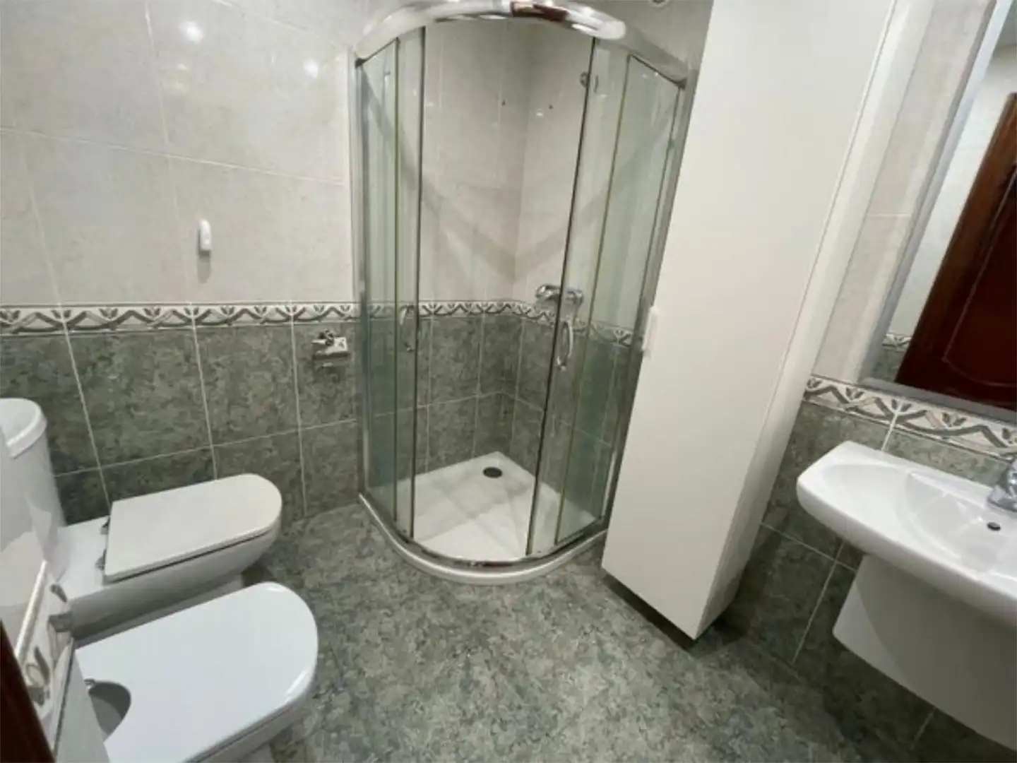 Apartments for rent in Rúa Virxen de Covadonga, 13, Alto del Castaño Bathroom of Apartments for rent in Narón with Heating, Parquet flooring and Terrace