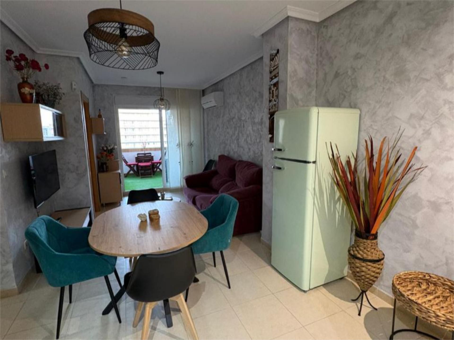 Pis en venda a Carrer de Camilo José Cela, 3, Aguamarina Menjador de Pis en venda en Oropesa del Mar / Orpesa amb Aire condicionat, Terrassa i Piscina