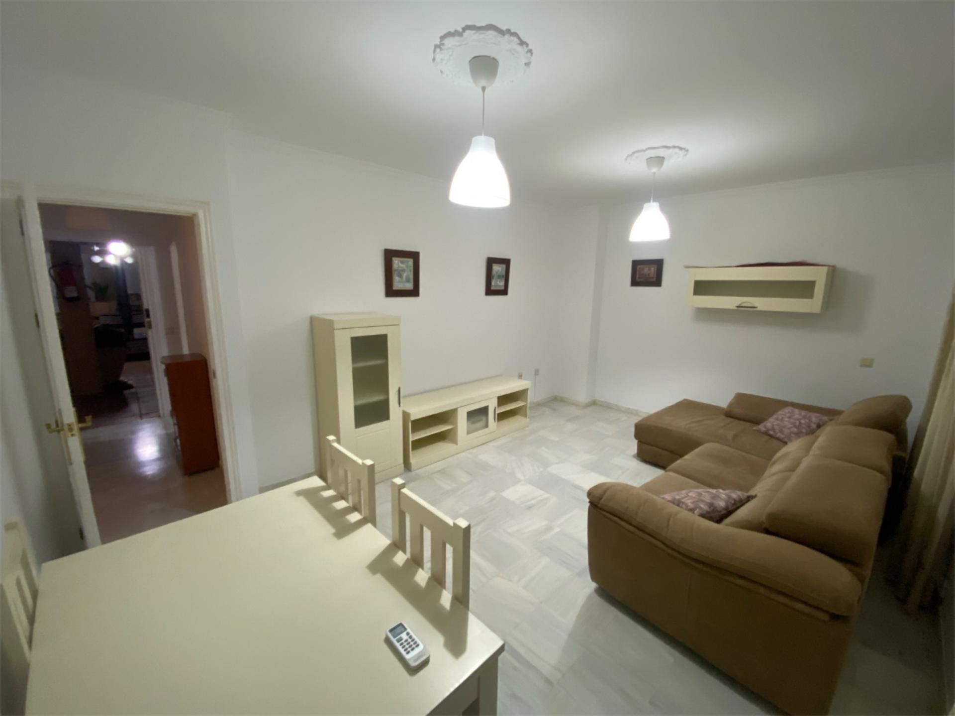 Pis de lloguer a Avenida Constitución, 3131, Campillos Sala d'estar de Pis de lloguer en Campillos amb Aire condicionat, Moblat i Balcó