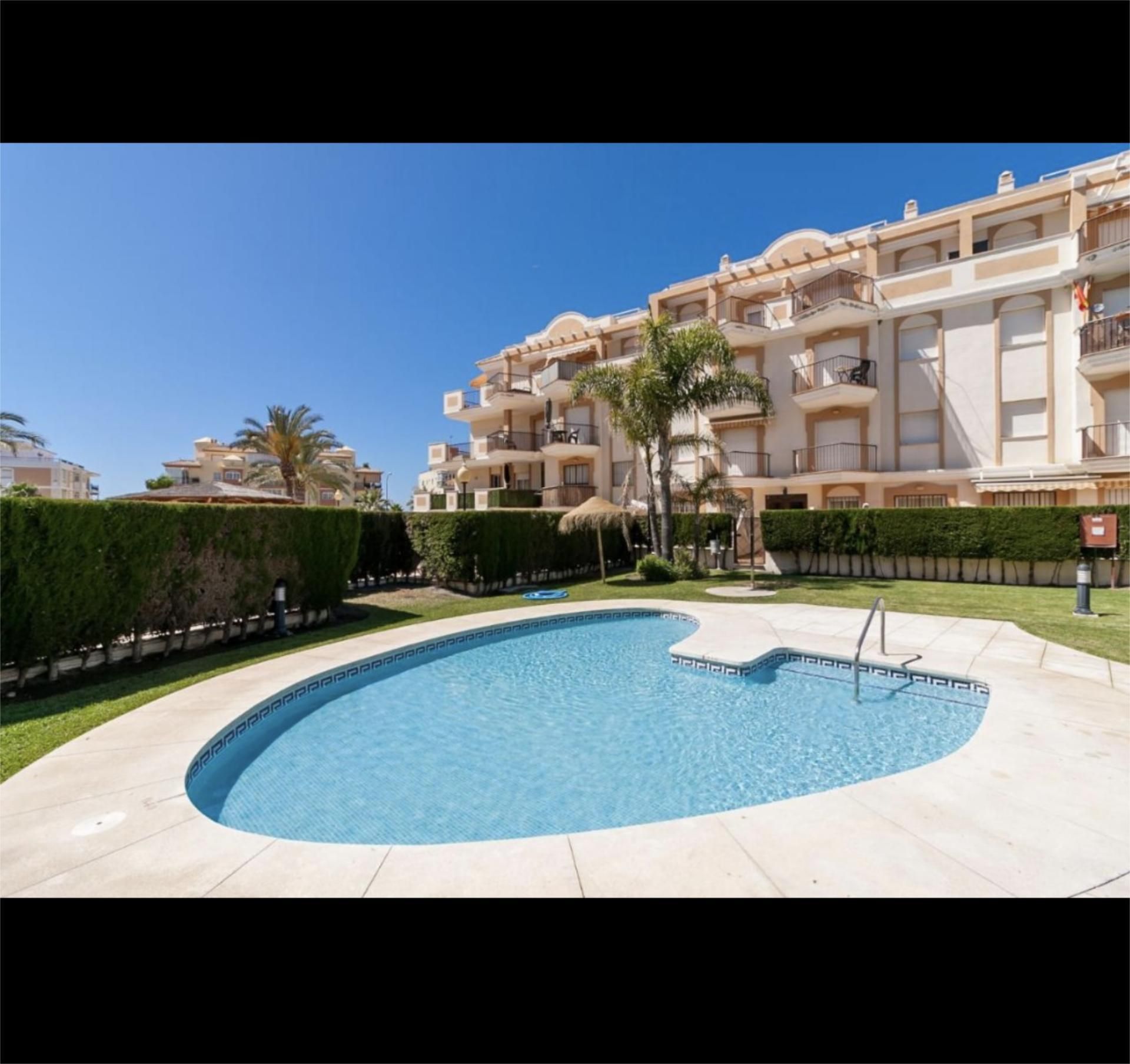 Apartament de lloguer a Carretera de Almería, 39, El Peñoncillo Vista exterior de Apartament de lloguer en Torrox amb Piscina i Balcó