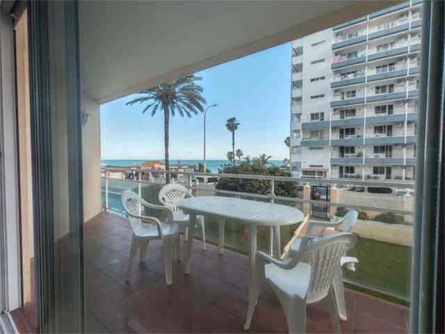 Piso en Venta en La Carihuela - Los Nidos