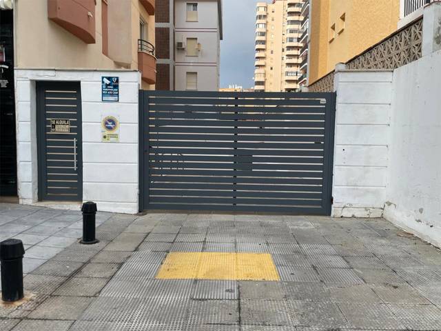 Garaje en Alquiler en Avenida Ramón y Cajal, 23 en Puerto Deportivo