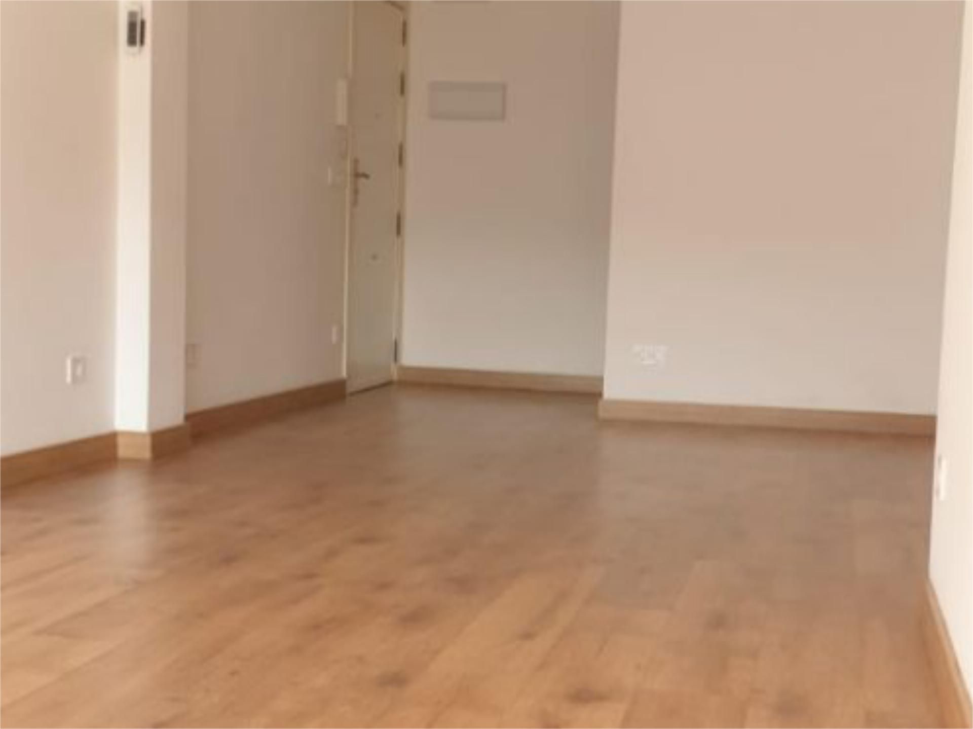 Pis de lloguer a Calle Espartinas, 4, Triana Este Pis de lloguer en Sevilla Capital amb Aire condicionat, Calefacció i Parquet