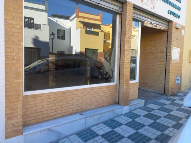 Local comercial en Alquiler en Calle Raya Real, 5 en Avenida Juan Diego