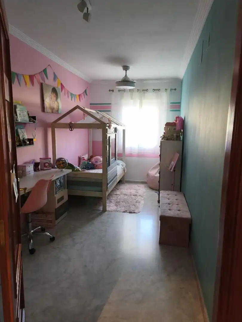 Piso en venta en Calle José Díaz Velázquez, 40, La Algaba Habitación de Piso en venta en La Algaba con Aire acondicionado, Calefacción y Terraza