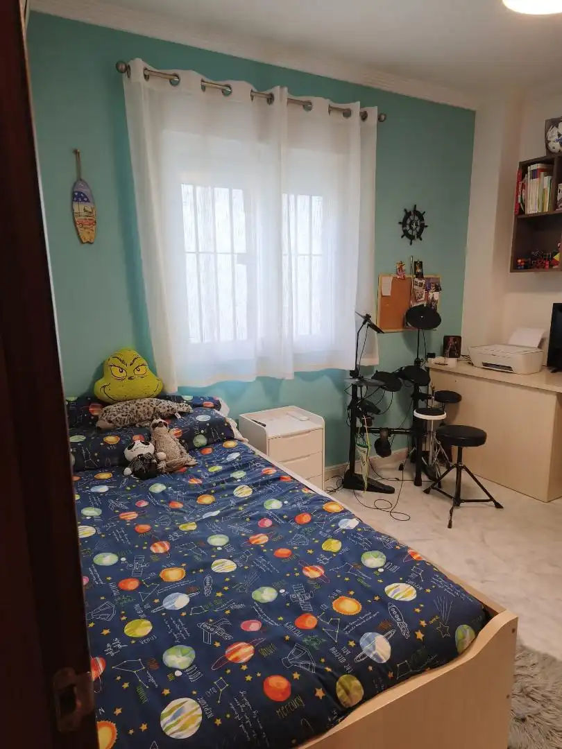 Piso en venta en Calle José Díaz Velázquez, 40, La Algaba Habitación de Piso en venta en La Algaba con Aire acondicionado, Calefacción y Terraza