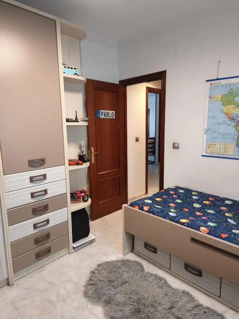 Piso en venta en Calle José Díaz Velázquez, 40, La Algaba Habitación de Piso en venta en La Algaba con Aire acondicionado, Calefacción y Terraza