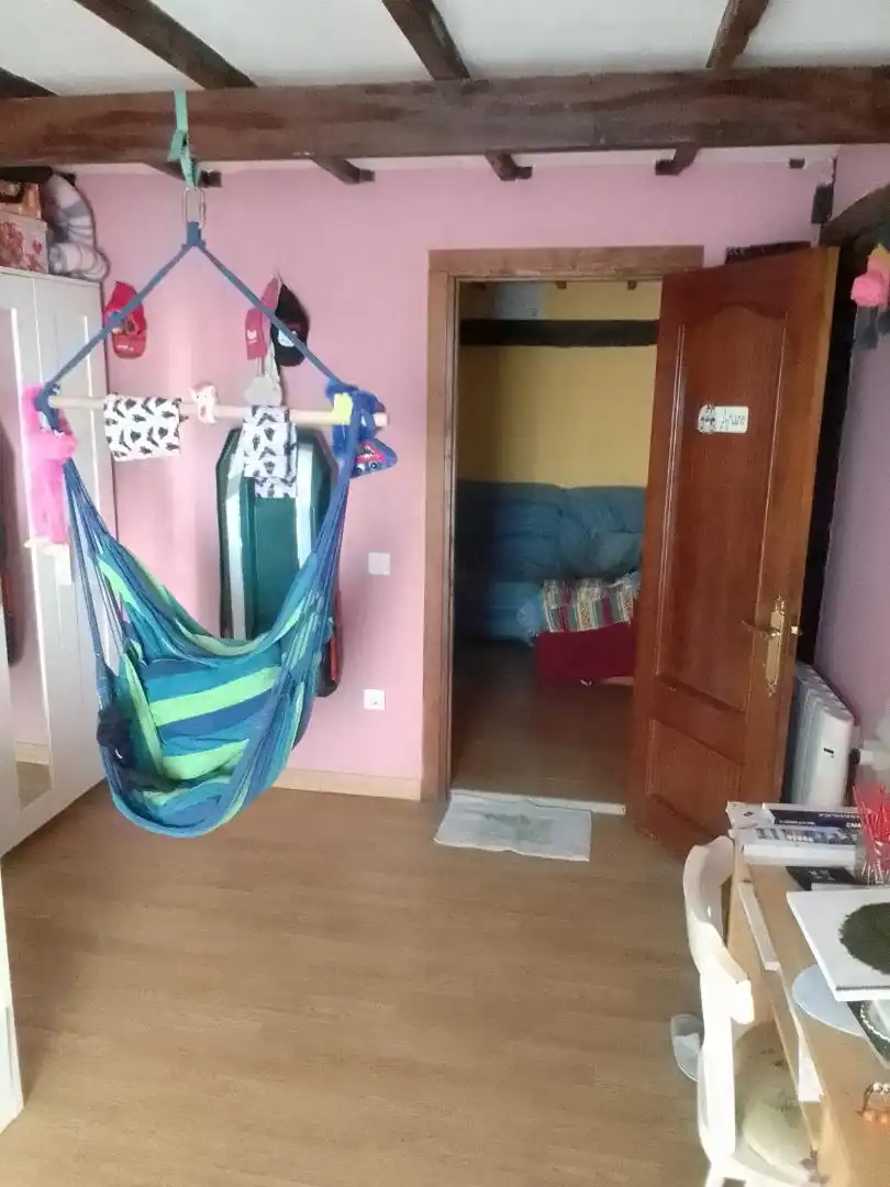 Casa adosada en venta en Bollain Auzoa, 22, Karrantza Harana / Valle de Carranza Habitación de Casa adosada en venta en Karrantza Harana / Valle de Carranza con Terraza, Piscina y Balcón