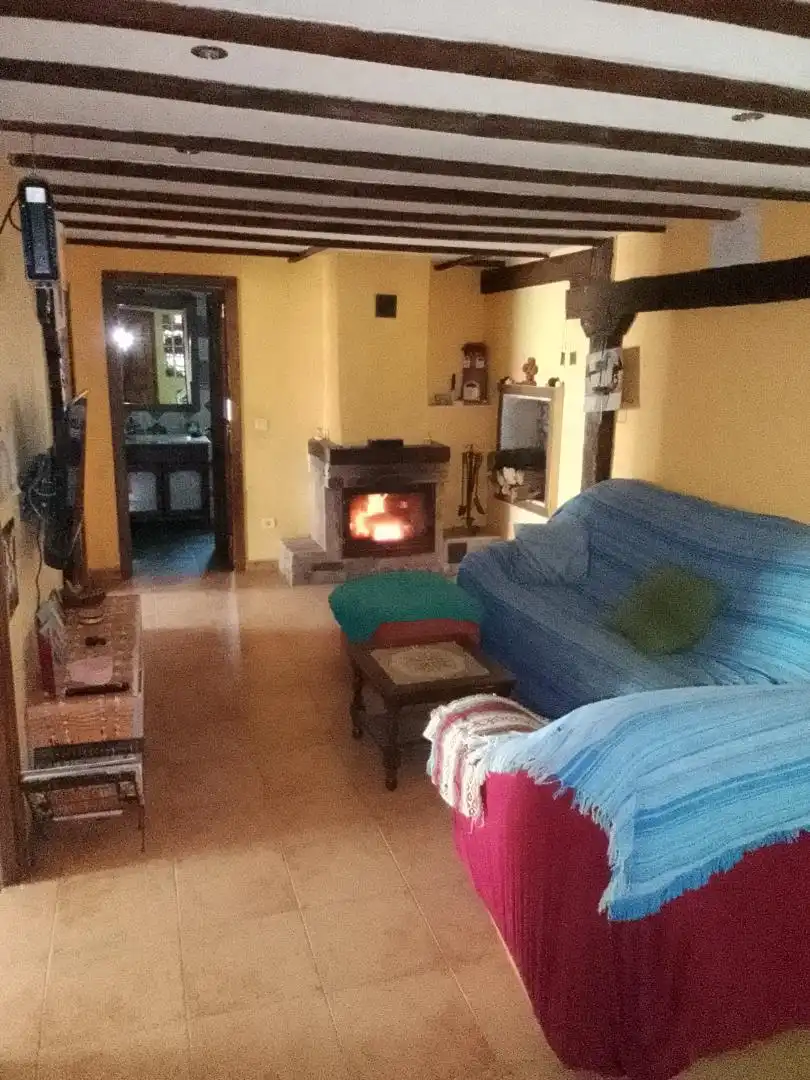 Casa adosada en venta en Bollain Auzoa, 22, Karrantza Harana / Valle de Carranza Sala de estar de Casa adosada en venta en Karrantza Harana / Valle de Carranza con Terraza, Piscina y Balcón