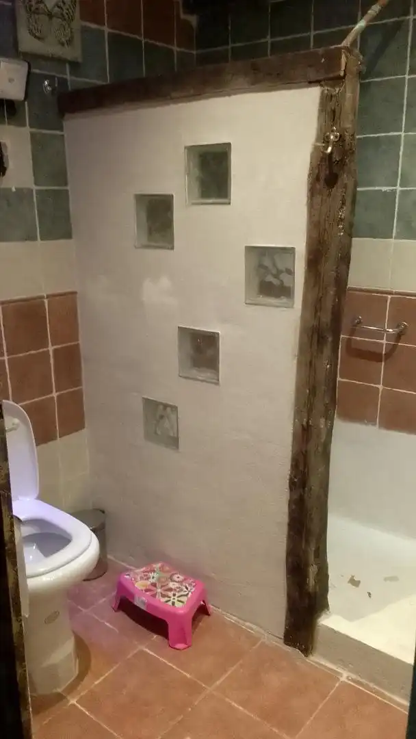 Casa adosada en venta en Bollain Auzoa, 22, Karrantza Harana / Valle de Carranza Baño de Casa adosada en venta en Karrantza Harana / Valle de Carranza con Terraza, Piscina y Balcón