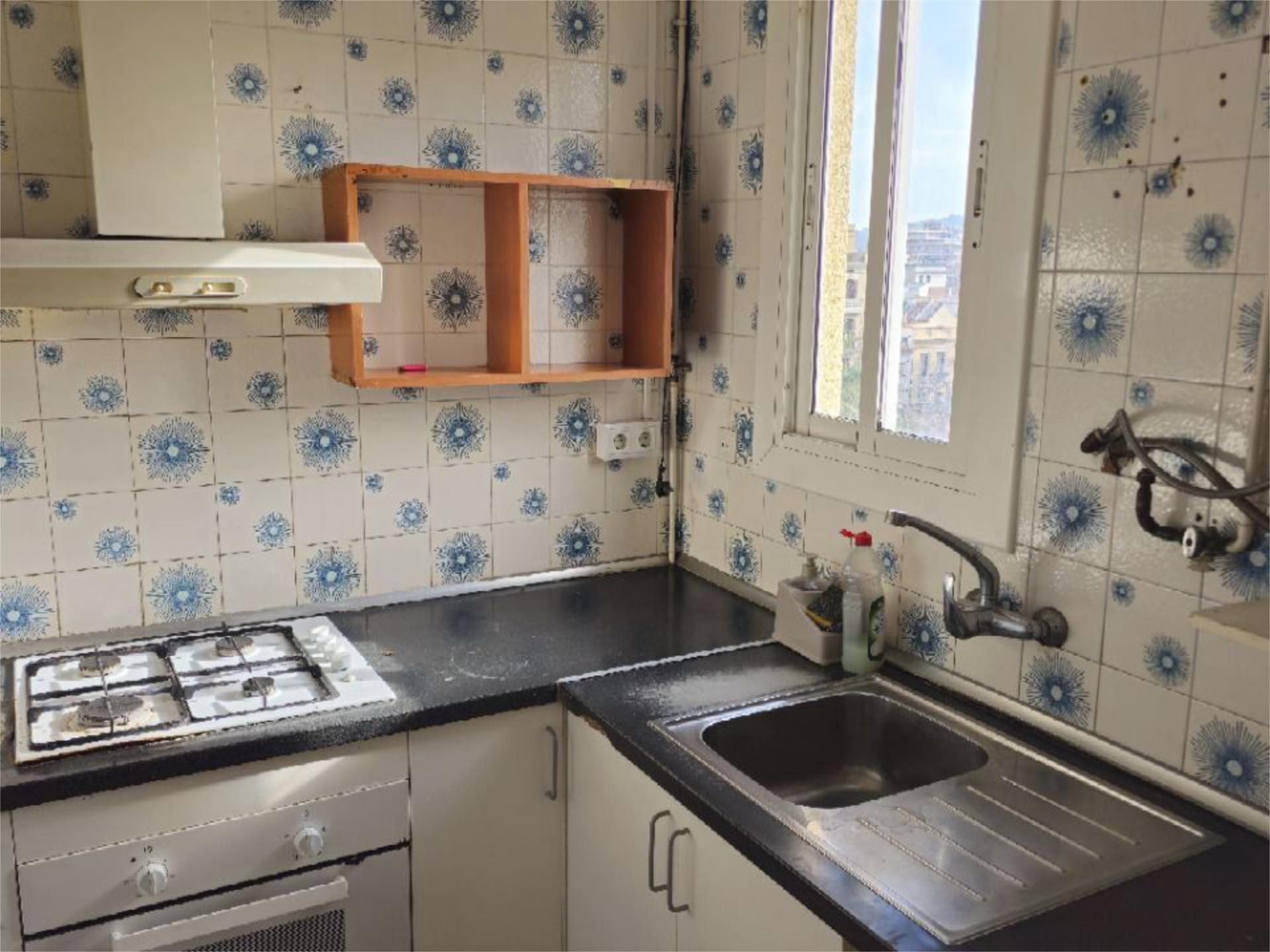 Pis en venda a Carrer de Rosés, 16, Sants Cuina de Pis en venda en Barcelona Capital