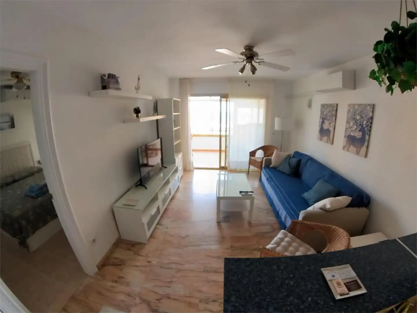 Sala d'estar de Apartament en venda en Fuengirola amb Aire condicionat, Terrassa i Piscina