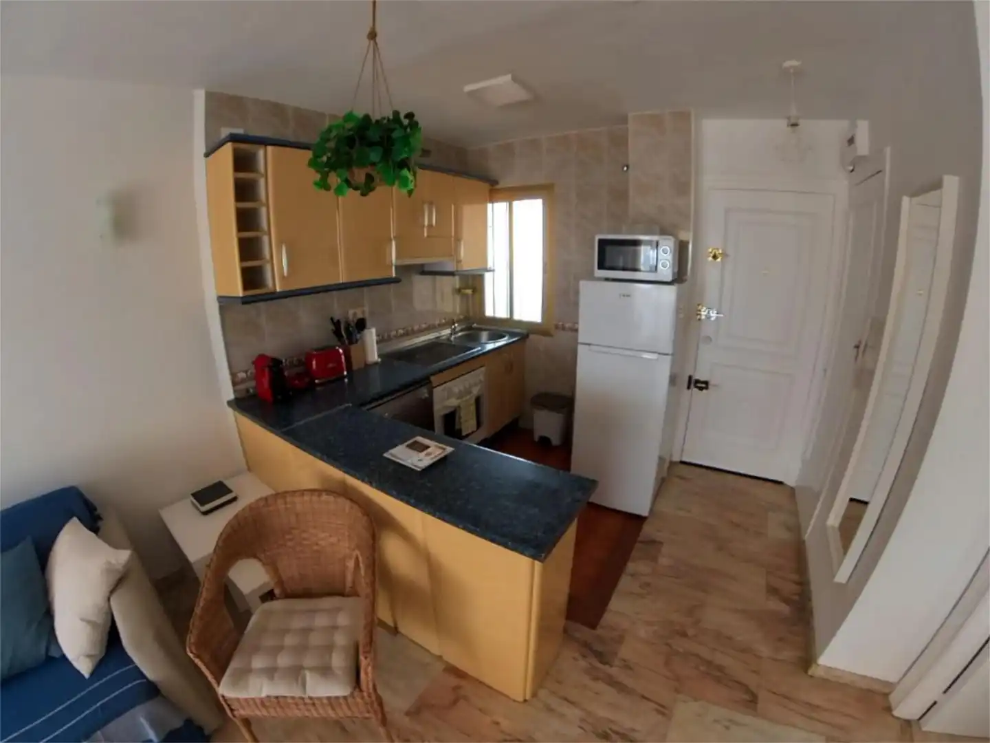 Cuina de Apartament en venda en Fuengirola amb Aire condicionat, Terrassa i Piscina
