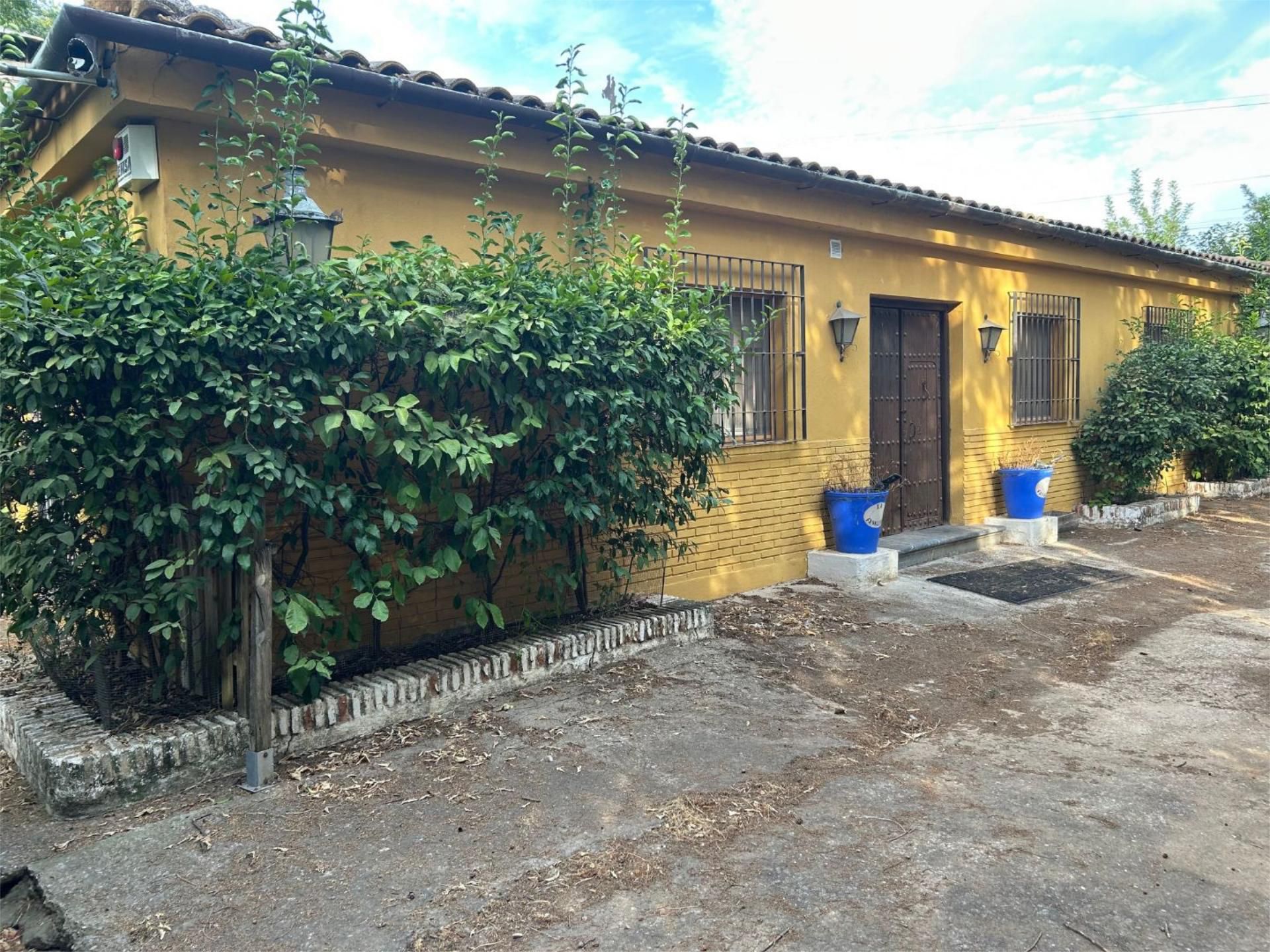 Casa o xalet en venda a Calle las Mimosas, 7k, Córdoba Capital Vista exterior de Casa o xalet en venda en Córdoba Capital amb Aire condicionat i Piscina