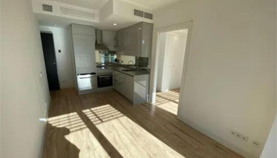 Flat to rent in Calle de Dulce Chacón, 49, Virgen del Cortijo - Manoteras, Madrid - image 1 Photo 1 of Flat to rent in Calle de Dulce Chacón, 49, Virgen del Cortijo - Manoteras, Madrid