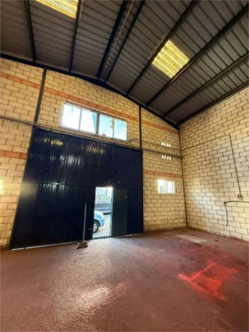 Vista exterior de Nave industrial de alquiler en Jerez de los Caballeros