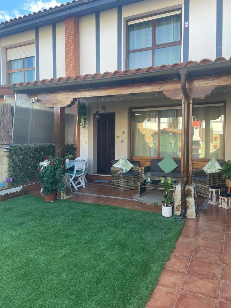 Casa o xalet en venda a Barrio de Santullán, 38, Mioño - Santullán Terrassa de Casa o xalet en venda en Castro-Urdiales amb Terrassa, Piscina i Balcó